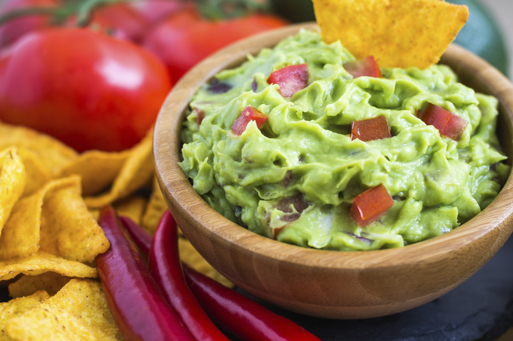Guacamole Der AvocadoDip mit veganen Tortilla Chips